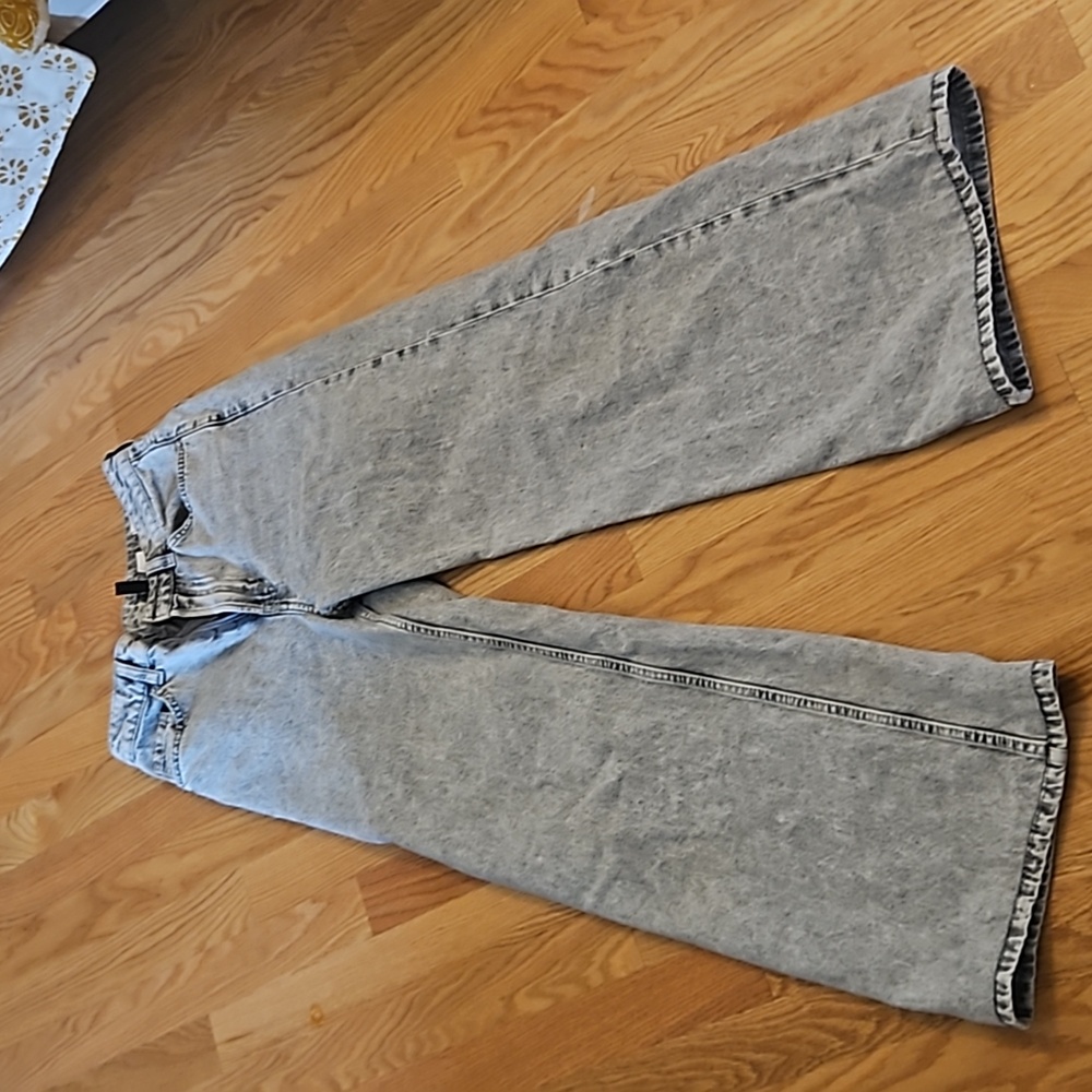Wide leg jeans